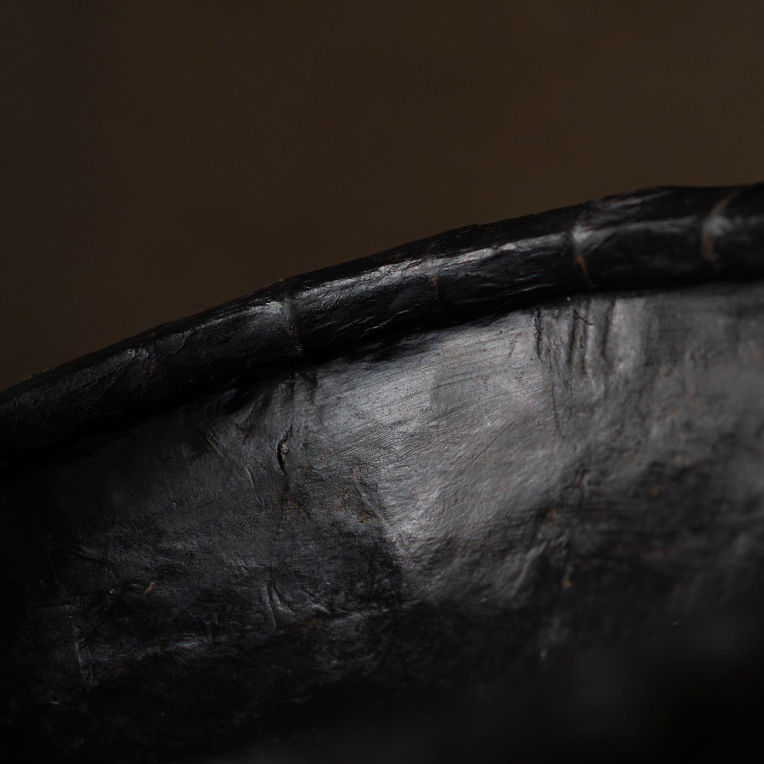 Antique round basket black