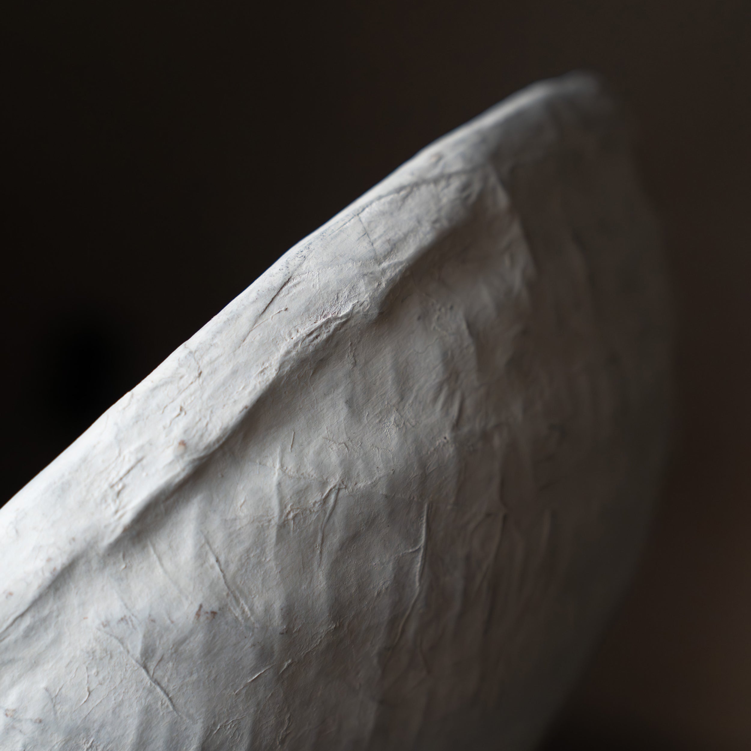 Antique round basket white