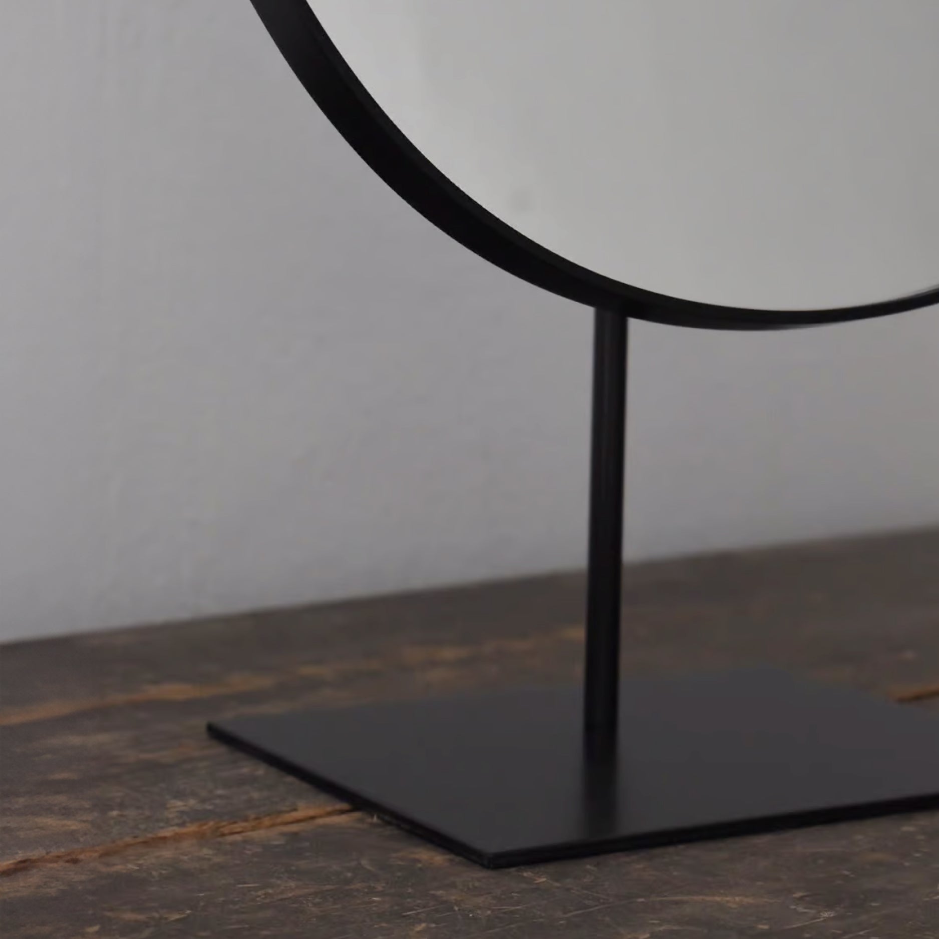 Miyagawa Mirror Stand