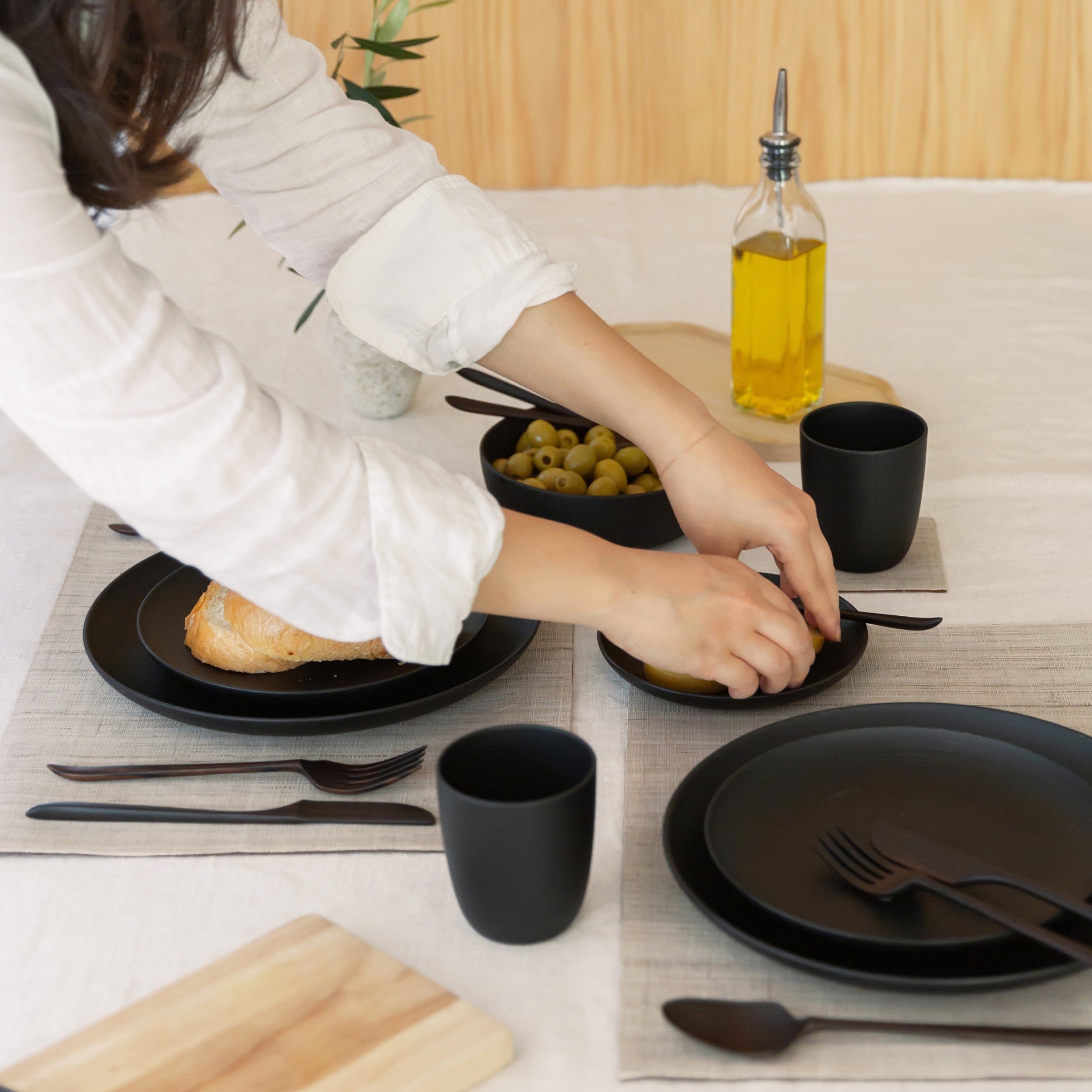 Kaga Plates & Bowl