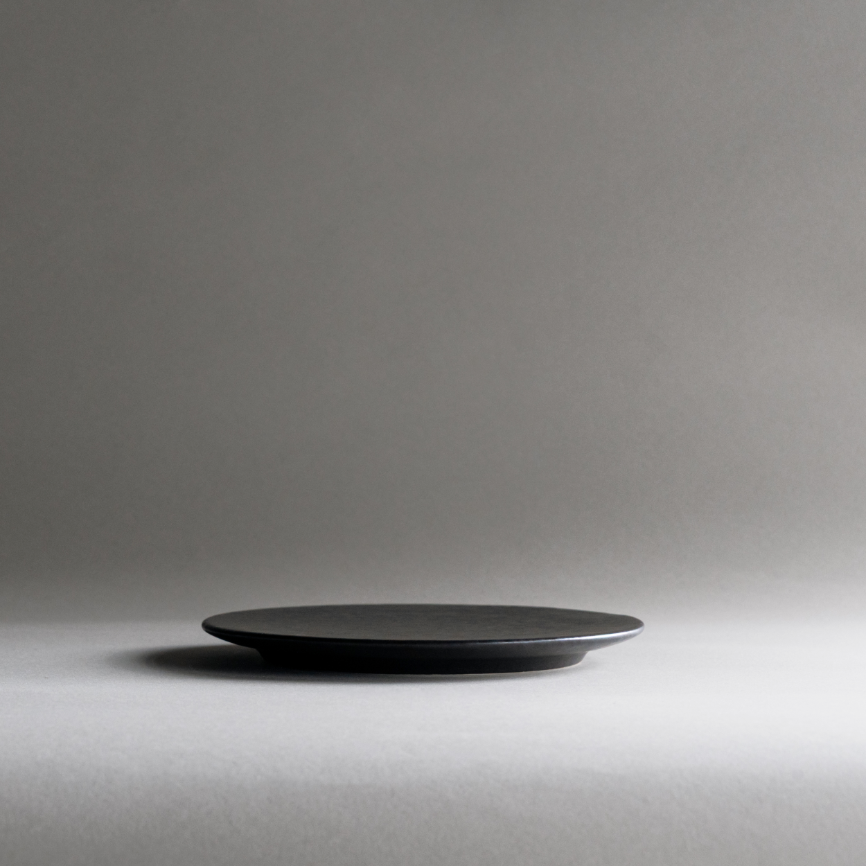 Shigaraki Flat Plates - Black