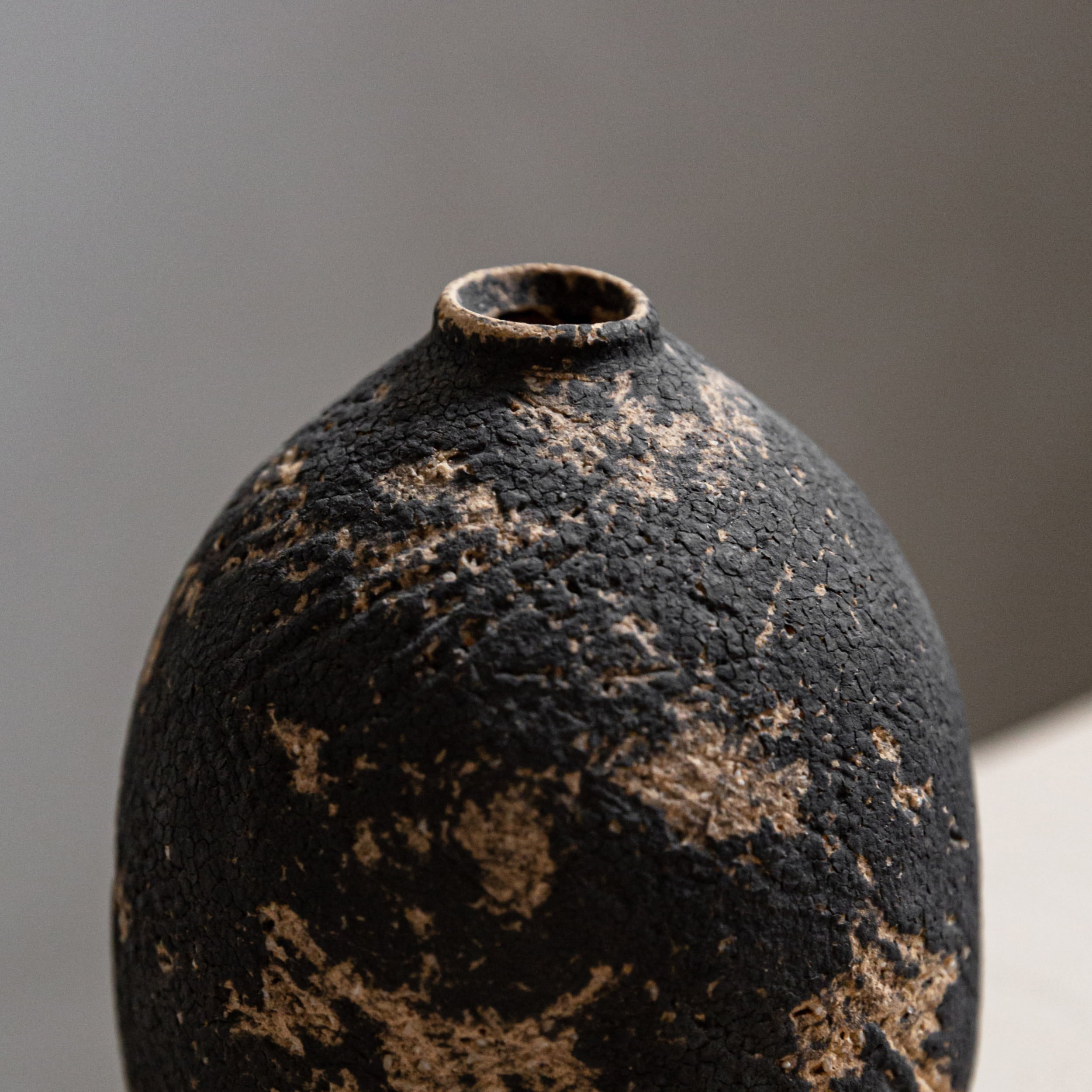 Oval vase M